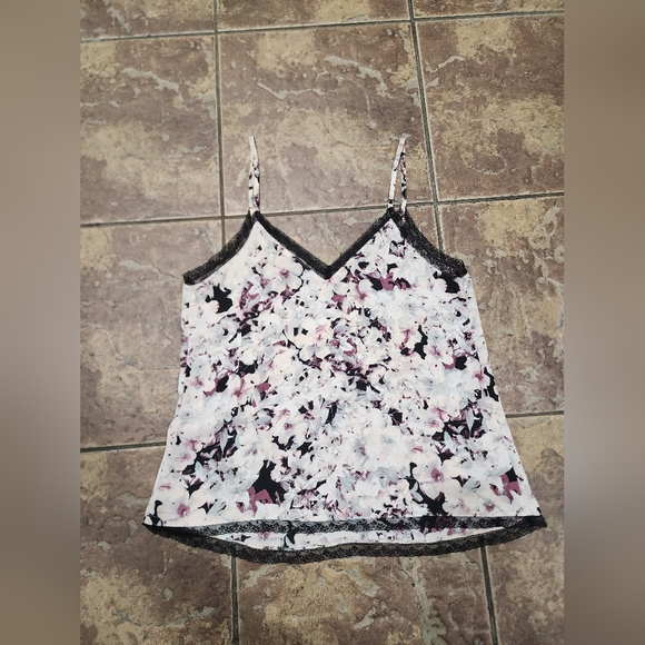 Like New Floral and Lace Spaghetti Strap Blouse Size Small - Picture 4 of 6